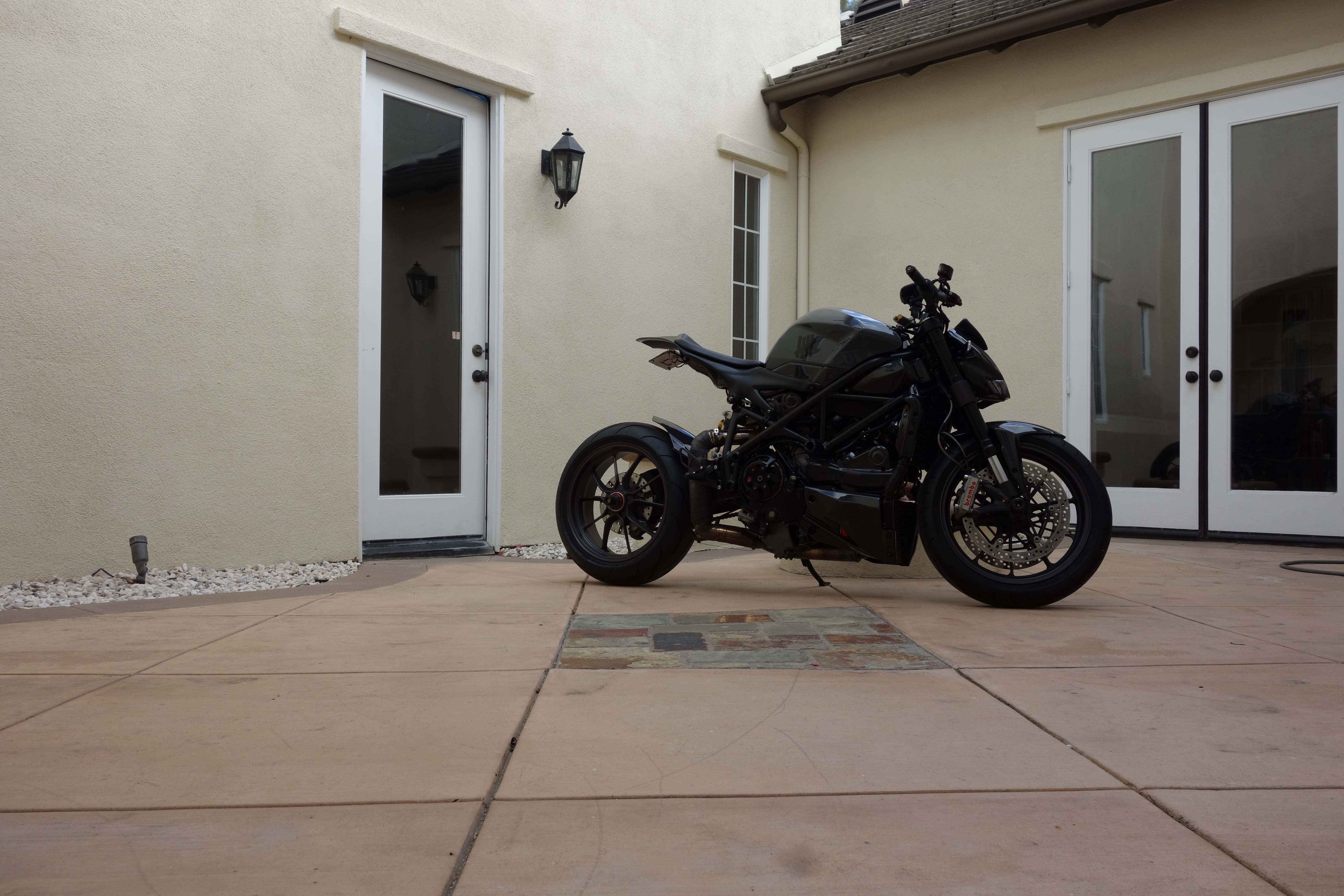 2010 Ducati Streetfighter photo 10